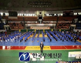 2014 전국전통무예 화랑본국검대제전 개최( 잠실학생체육관)전국의 전ㅌ통무예 선수들의 경연이 대단한 붐을 조성하였다.